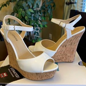 White Wedges
